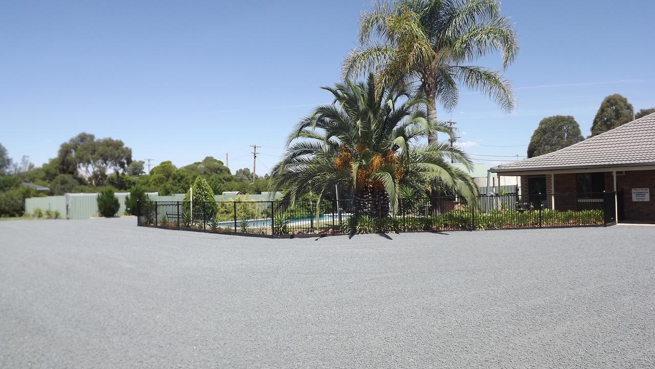 Culcairn Motor Inn ภายนอก รูปภาพ