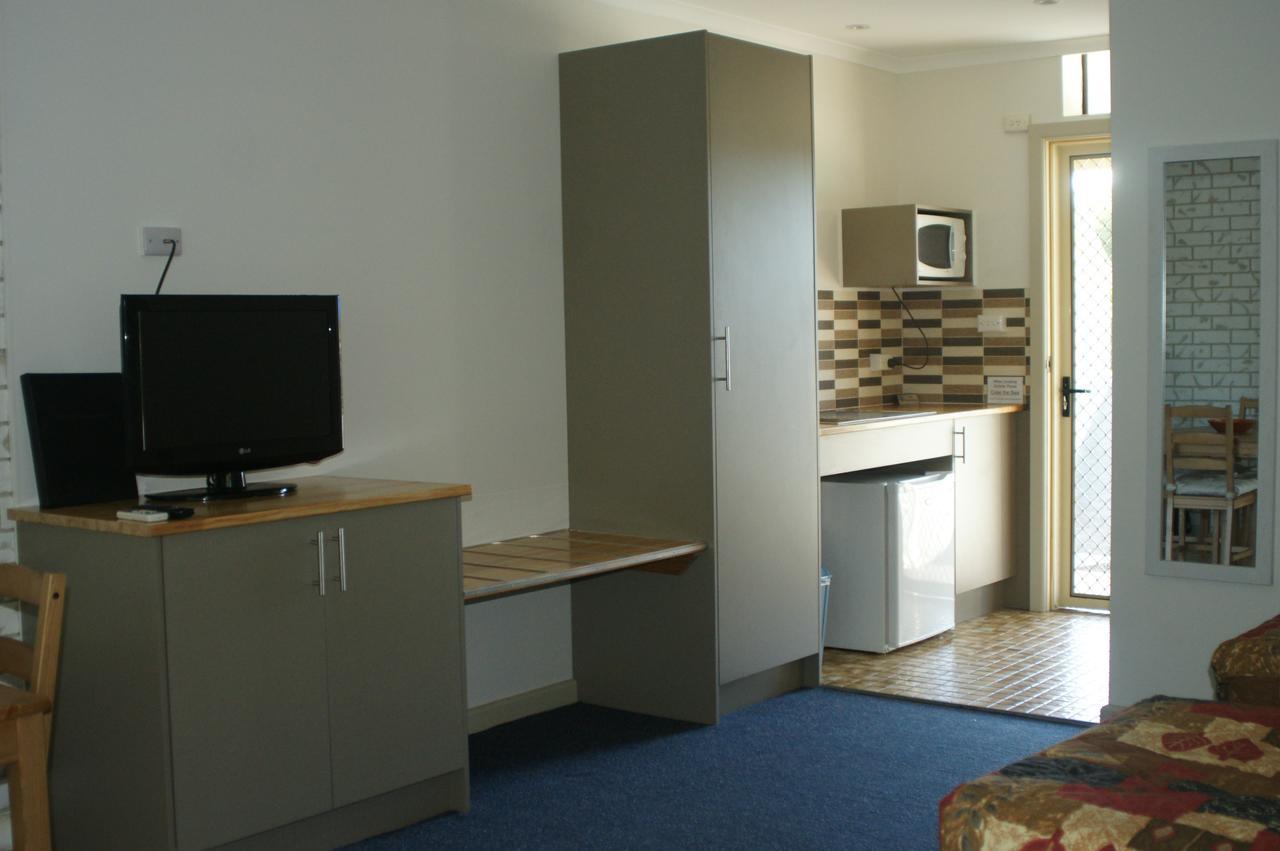 Culcairn Motor Inn ภายนอก รูปภาพ