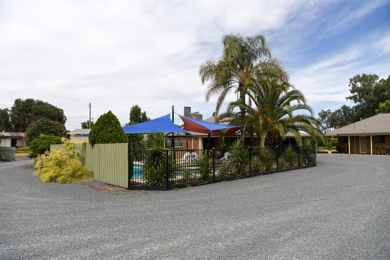 Culcairn Motor Inn ภายนอก รูปภาพ