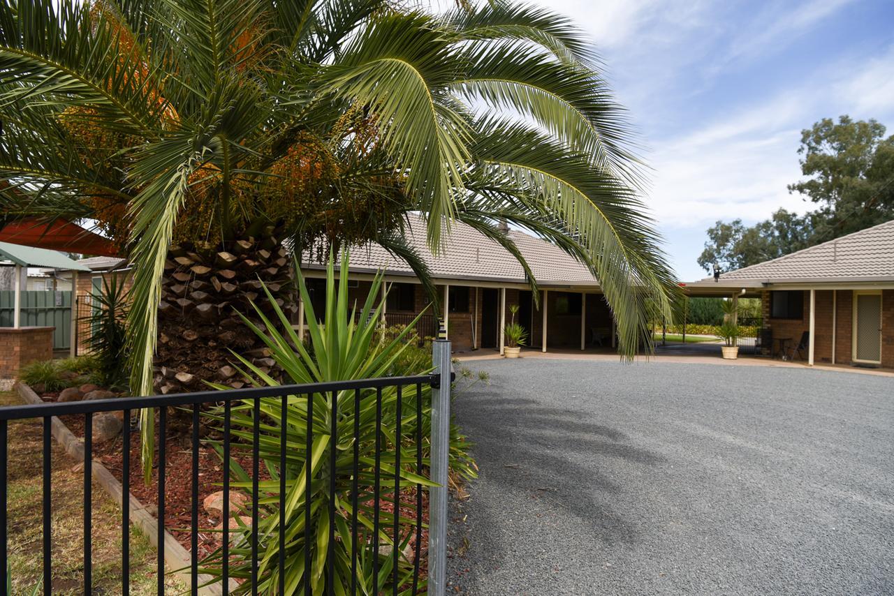 Culcairn Motor Inn ภายนอก รูปภาพ