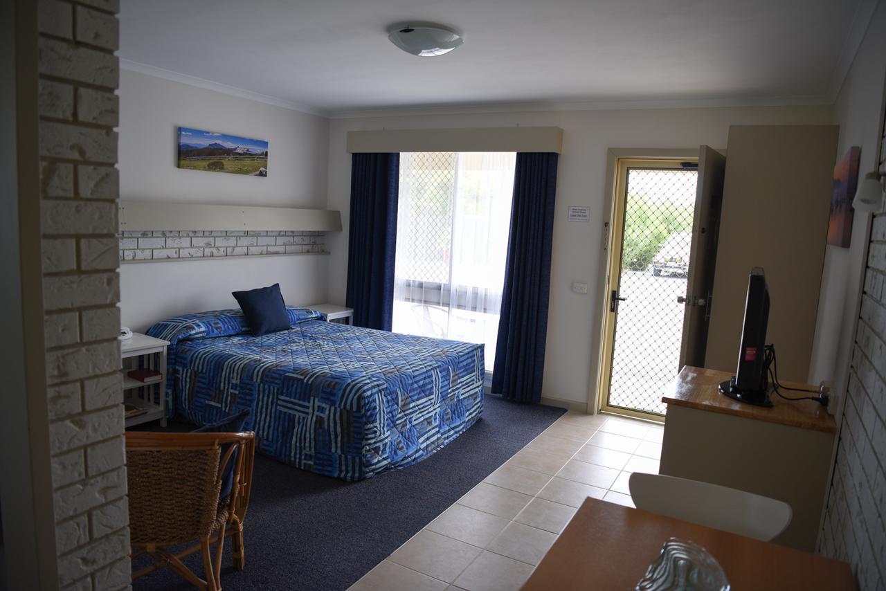 Culcairn Motor Inn ภายนอก รูปภาพ