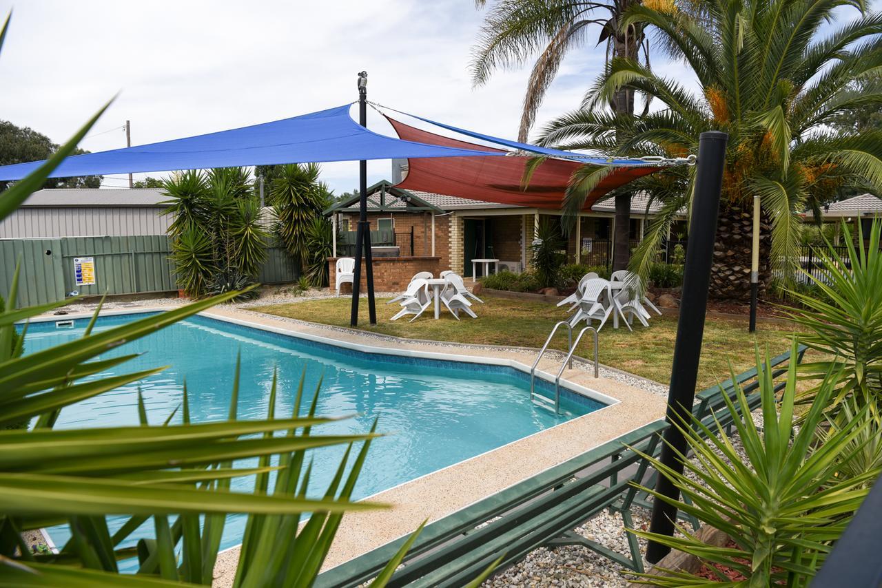 Culcairn Motor Inn ภายนอก รูปภาพ